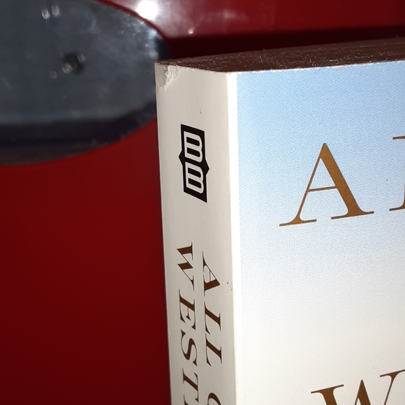 All Quiet On The Western Front paperback Book - Picture 6 of 6